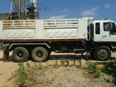 ขายรถบรรทุกสิบล้อดั๊มพ์ HINO 3M หัวสมอเงิน 2k เครื่องเดิม เกียร์อิตั้น ดั๊มพ์สามมิตรลอนเฉียง แอร์เย็น ยางเต็ม ทะเบียนพร้อมโอน