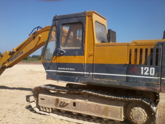 รถแบคโฮ เอวดี เครื่องดี ปั๊มดี  พร้อมหัวแย็ก