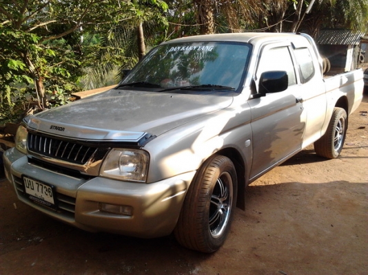MITSUBISHI L200-STRADA MEGACAB GL 2.5 MT ปี 2003 รถบ้านสีบางเดิมทั้งคัน ช่วงล่างล้อแม็กอย่างสวย ภายในสวยครบพร้อม CD MP3 แอร์เย็น พวงมาลัยเพาเวอร์ กระบะปูพื้นยางลายเนอร์ ช่วงล่างแน่นดี ยางสภาพดี 4 เส้นพร้อมใช้งาน ทะเบียนภาษีครบเต็มพร้อมโอน ราคาต