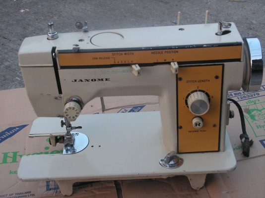 หัวจักร(พี่อุทิศอยู่เพชรบูรณ์รับไปดูเเลต่อเเล้วครับ) หัวจักร(พี่อุทิศอยู่เพชรบูรณ์รับไปดูเเลต่อเเล้วครับ)