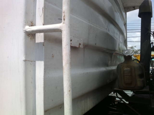 รถนิสสัน UD 10 ล้อดั๊ม 230 แรงม้า สนใจติดต่อ 081 - 6079515 รถนิสสัน UD 10 ล้อดั๊ม 230 แรงม้า สนใจติดต่อ 081 - 6079515