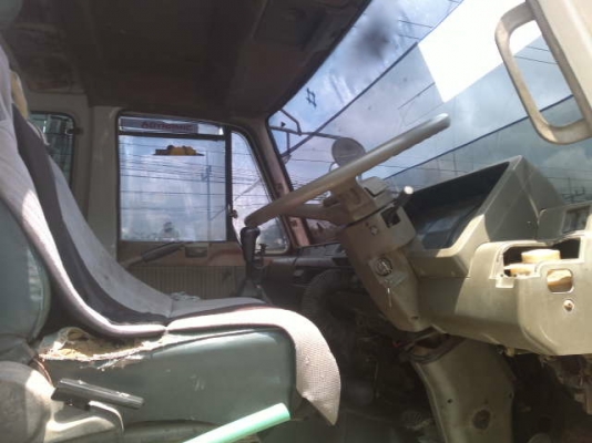 รถนิสสัน UD 10 ล้อดั๊ม 230 แรงม้า สนใจติดต่อ 081 - 6079515 รถนิสสัน UD 10 ล้อดั๊ม 230 แรงม้า สนใจติดต่อ 081 - 6079515