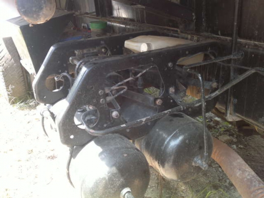 รถนิสสัน UD 10 ล้อดั๊ม 230 แรงม้า สนใจติดต่อ 081 - 6079515 รถนิสสัน UD 10 ล้อดั๊ม 230 แรงม้า สนใจติดต่อ 081 - 6079515