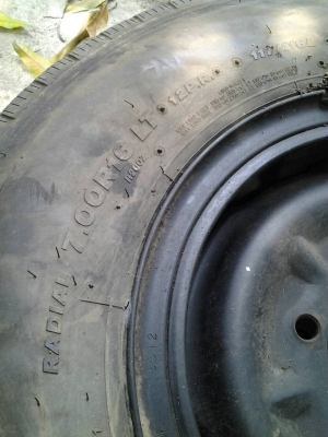 ขายกะทะล้อ+ยาง isuzu 4 ล้อกลาง ขายกะทะล้อ+ยาง isuzu 4 ล้อกลาง