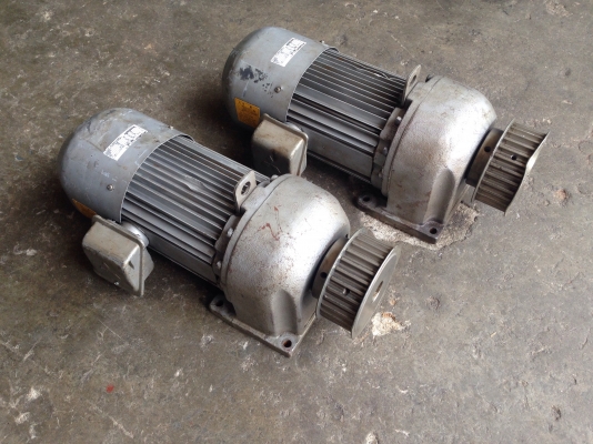 ขายมอเตอร์เกียร์ Mitsubishi 2HP. เก่าญี่ปุ่น สลับสายเป็น 380V แล้ว อัตราทด 1:30 มีเบรคในตัว สภาพสวย วิ่งนิ่ม พร้อมใช้งาน