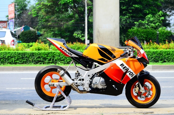 มอบของขวัญลดราคาต้อนรับสงกรานต์ !!!! มังกี้ ลดราคา มี ให้ เลือกหลากหลายแบบ ไม่ซ้ำ ขับสนุก ขับมัน ทนทาน เรากล้า รับประกัน 100\%***มอบของขวัญลดราคาต้อนรับสงกรานต์ !!!! มังกี้ ลดราคา มี ให้ เลือกหลากหลายแบบ ไม่ซ้ำ ขับสนุก ขับมัน ทนทาน เรากล้า รับประกัน 100\%**