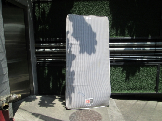 ที่นอนโรงแรมแถวสยามแสคร์   มี 20 ท่อน  พร้อมส่ง 18000บาท