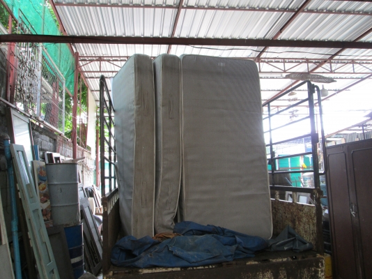 ที่นอนโรงแรมแถวสยามแสคร์   มี 20 ท่อน  พร้อมส่ง 18000บาท