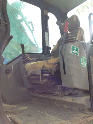 รถขุด Kobelco SK200-6ES #YN10-39881 เครื่องยนต์ Mitsubishi สนใจโทร. 080-6565422 (หนิง)