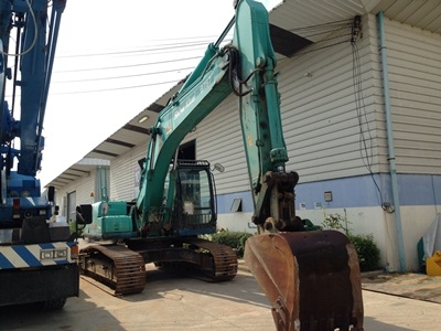 รถขุด Kobelco SK200-6ES #YN10-39881 เครื่องยนต์ Mitsubishi สนใจโทร. 080-6565422 (หนิง)