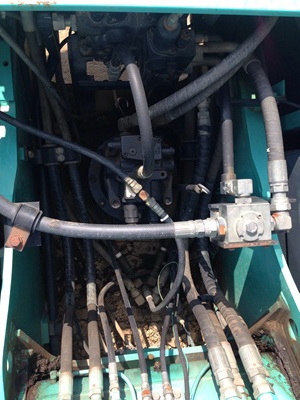 รถขุด Kobelco SK200-6ES #YN10-39881 เครื่องยนต์ Mitsubishi สนใจโทร. 080-6565422 (หนิง)