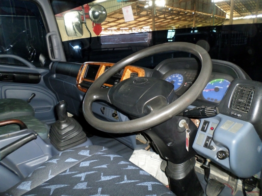 ขาย 6 ล้อ ฮีโน่ เมก้า เครน 5 ตัน  212 แรง  7.30 ม. รวมเครน ปี 2005  เครนทาดาโน่ 4 ปลอก 3 ชัก ขาเหลี่ยม รุ่นใหม่ ท้องวี สภาพสวยสุด ๆ เครื่องแน่น คัสซีสวย พร้อมใช้งาน     ชมรถก่อนได้ครับ สนใจติดต่อได้ที่  081-9425443  081-5715326