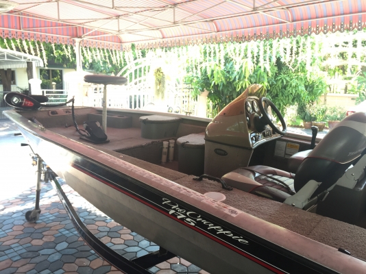 Bass Tracker 17 ฟุต