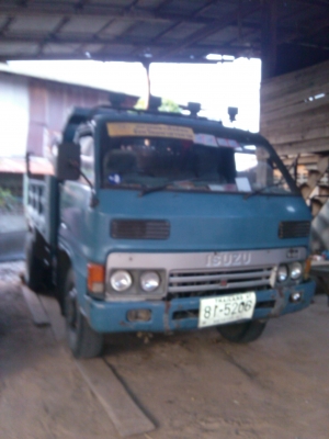 หกล้อ อีซูซุ KS115 ฝากดำ สภาพดีช่วงล่างใหญ่ท้าย F พร้อมใช้งาน เล่มทะเบียน ภาษีเต็ม พร้อมโอน ราคา285000บ ต่อรองได้