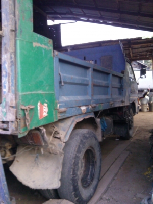 หกล้อ อีซูซุ KSดั้ม115แรง-4-BD-1ฝากดำ สภาพดีช่วงล่างใหญ่ท้าย F พร้อมใช้งาน เล่มทะเบียน ภาษีเต็ม พร้อมโอน ราคา285000บ ต่อรองได้ ครับ