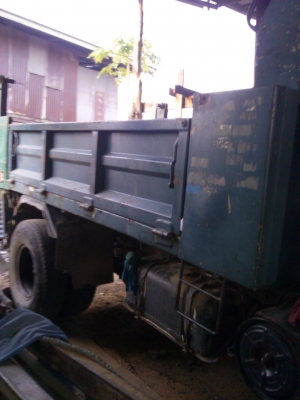 หกล้อ อีซูซุ KSดั้ม115แรง-4-BD-1ฝากดำ สภาพดีช่วงล่างใหญ่ท้าย F พร้อมใช้งาน เล่มทะเบียน ภาษีเต็ม พร้อมโอน ราคา285000บ ต่อรองได้ ครับ