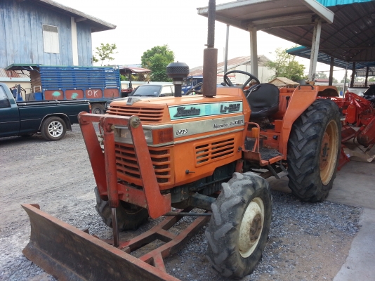 คูโบต้า L1-34.5 4WD 2 เพลา พร้อมใบมีดดันหน้า