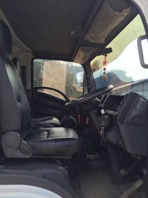 รถอีซูซุ 6 ล้อดั้ม NPR  150 แรงม้า. ปี 54  ( รถวิ่ง 19x,xxx กม. )      สนใจติดต่อ  081 - 6079515