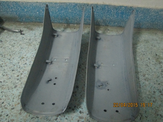 ขายบังโคลนหลัง Dt125 (โมโน)เป็นเหล็กตีใหม่ กอ๊ปแท้ ขายบังโคลนหลัง Dt125 (โมโน)เป็นเหล็กตีใหม่ กอ๊ปแท้