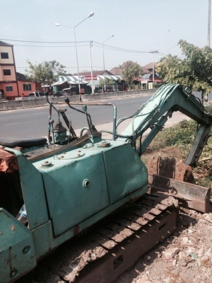 ขาย pc30 รุ่น6 เครื่องดี ปั้มดี มีลายหัวเจาะ ขาย135,000บาท