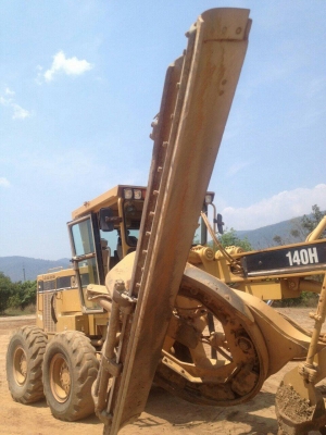 ขายรถเกรด CAT140 H สภาพสวยพร้อมใช้ ราคาต่อรองได้ ติดต่อ อ๊อฟ พิจิตร 086-737-9991 ขายรถเกรด CAT140 H สภาพสวยพร้อมใช้ ราคาต่อรองได้ ติดต่อ อ๊อฟ พิจิตร 086-737-9991