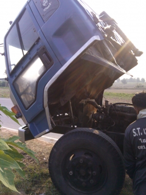 หกล้อใหญ่ อีชูซุ หัวร็อค 6-BB1-145แรง พ.พาเวอร์ ช่วงยาว5.20ม สภาพพร้อมใช้งาน เล่มทะเบียน แจ้ง ม79.แล้ว แจ้งเกิดได้ทัวไทย