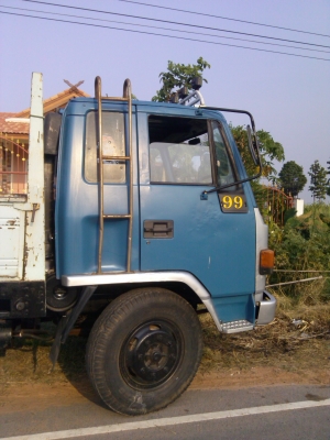 หกล้อใหญ่ อีชูซุ หัวร็อค 6-BB1-145แรง พ.พาเวอร์ ช่วงยาว5.20ม สภาพพร้อมใช้งาน เล่มทะเบียน แจ้ง ม79.แล้ว แจ้งเกิดได้ทัวไทย