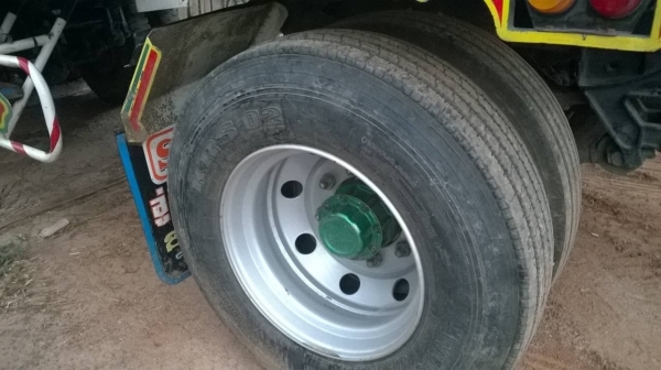 ขายรถพ่วง  แม่ลูก-ไม่ดั้ม HINO 344 แรงม้า เบรคแห้ง ออกห้างปี 54 สภาพสวยพร้อมใช้งาน คัสซีสวยตลอดเส้น เครื่องเดิม เกียร์เดิม ยางเรเดียลเต็ม ทะเบียนพร้อมโอนครับ ราคาคุยกันได้