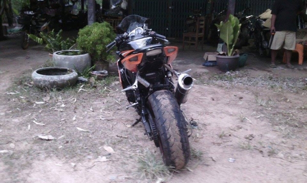 ขายครับ สองคันคู่ สลิง1100 ตัวออยย์ คันสีน้ำเงินมีทะเบียน สีส้มดำ ไม่มีเอกสาร ทั้งสองคัน ขาย 135,000 ครับ 087-2157848 ขายครับ สองคันคู่ สลิง1100 ตัวออยย์ คันสีน้ำเงินมีทะเบียน สีส้มดำ ไม่มีเอกสาร ทั้งสองคัน ขาย 135,000 ครับ 087-2157848