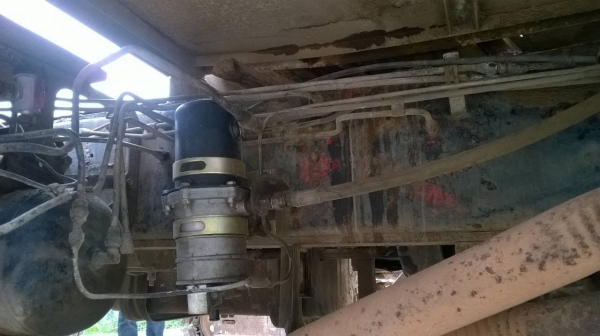 ขายหัวลาก NISSAN UD เครื่อง V 8 สูบ 320 แรงม้า คัสซีสวย ช่วงล่างแน่น ยกหัวไฟฟ้า ทะเบียนพร้อมโอน ราคาต่อรองได้ครับ