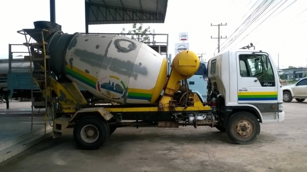 ขายรถโม่ปูน 3.5 คิว HINO FC2J จดประกอบปี 54 คัสซีสวยจัดตลอดเส้น เครื่อง JO8C 240 แรงม้า เกียร์ HO ใหญ่ เบรคทิฟฟี่ เพาวเวอร์ แอร์ครบ ทะเบียนพร้อมโอน จัดแนนซ์ได้ครับ
