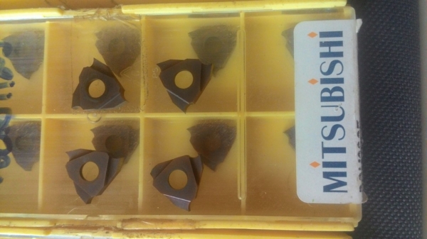 ขายเม็ดมีดมือสอง(regrind)ยี่ห้อมิตซูบิชิ ขายเม็ดมีดมือสอง(regrind)ยี่ห้อมิตซูบิชิ