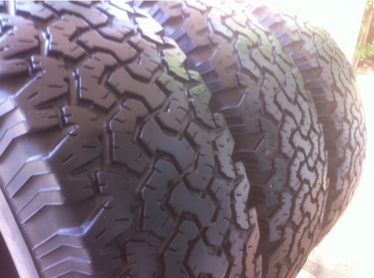 ยาง BF goodrich 31 10.5 R15 ปี12 จำนวน 3เส้น
