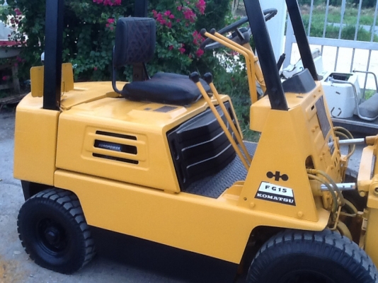 Komutsu 1.5ตันสภาพดีมากทำสีให้ใหม่ รถเก่าญี่ปุ่นครับไม่เคยใช้ในไทย