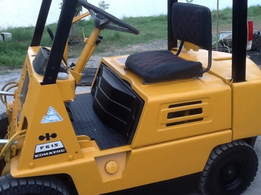 Komutsu 1.5ตันสภาพดีมากทำสีให้ใหม่ รถเก่าญี่ปุ่นครับไม่เคยใช้ในไทย