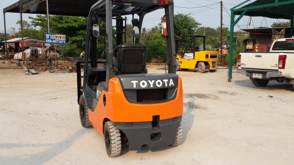 ขายรถยก1.5ตันtoyota