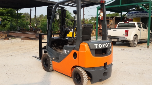 ขายรถยก1.5ตันtoyota