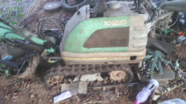 รถแม็คโคร ยี่ห้อโกเบ