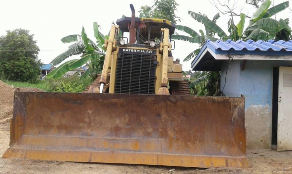 ขายรถแทรกเตอร์ CAT-D6H ป๊อกเก็ตลอย รถสวย พร้อมใช้งาน ราคา.1000000 ต่อรอง สนใจโทรจองด่วน