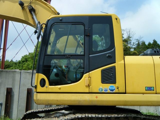 รถขุด KOMATSU PC200-8N1 S/N 351864 ปี 2011 ชั่วโมง 6468 รถอยู่ญี่ปุ่นสั่งได้ครับ