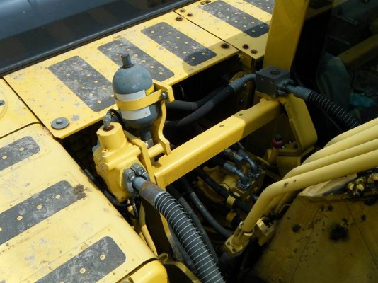 รถขุด KOMATSU PC200-8N1 S/N 351864 ปี 2011 ชั่วโมง 6468 รถอยู่ญี่ปุ่นสั่งได้ครับ