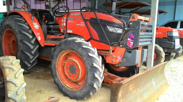 ขายรถไถ KUBOTA M7040 พร้อมดันหน้าและผาน6 อุปกรณ์หน้าหลังครบ รถเดิมๆ ราคา 450,000 สอบถาม 0818618678 อ.แกลง จ.ระยอง ขายรถไถ KUBOTA M7040 พร้อมดันหน้าและผาน6 อุปกรณ์หน้าหลังครบ รถเดิมๆ ราคา 450,000 สอบถาม 0818618678 อ.แกลง จ.ระยอง