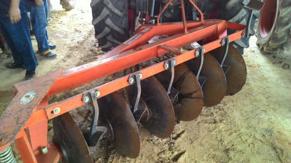 ขายรถไถ KUBOTA M7040 พร้อมดันหน้าและผาน6 อุปกรณ์หน้าหลังครบ รถเดิมๆ ราคา 450,000 สอบถาม 0818618678 อ.แกลง จ.ระยอง ขายรถไถ KUBOTA M7040 พร้อมดันหน้าและผาน6 อุปกรณ์หน้าหลังครบ รถเดิมๆ ราคา 450,000 สอบถาม 0818618678 อ.แกลง จ.ระยอง