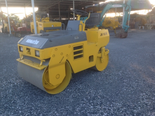 ขายรถบดKomatsuรุ่นJv16-2มือสองญี่ปุ่นไม่เคยใช้งานในไทยมีอินวอย