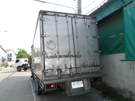 ซากรถ ประสบอุบัติเหตุ HINO ช่วงยาว ซากรถ ประสบอุบัติเหตุ HINO ช่วงยาว