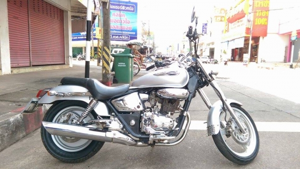 ขายHONDA PHANTOM TA200 CC.กุญแจบน มีทะเบียนพร้อมโอน ไม่ขาดต่อ เครื่องแน่นมาก ราคา 39500 บาท ส่งได้ทั่วไทยคับ สนใจติดต่อ 081-0578282 FACEBOOK POP BIGBIKE SAKONNAKHON ไอดีไลน์ POPBIGBIKESAKON คับ สนใจรถสวย ถูก ดี ต้อง POP BIGBIKE SAKONNAKHON