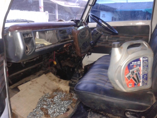 รถบรรทุกติดเครน 2.5 ตัน