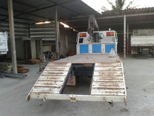 รถบรรทุกติดเครน 2.5 ตัน