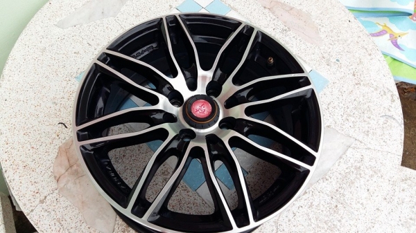 ขายล้อแม็กมือ2 Lenso samurai sca 15"×6.5" et38 4 รู100/114.3สนใจติดต่อเล็กคลองสามครับ 081-3747940 ขายล้อแม็กมือ2 Lenso samurai sca 15"×6.5" et38 4 รู100/114.3สนใจติดต่อเล็กคลองสามครับ 081-3747940