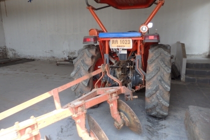 ขาย KUBOTA L4508 ใช้งาน2300ชม 4x4 2300 ชม รถสวยมากมีใบมีดหน้า กับผานบุกเบิก รถอยู่ ประจวบ